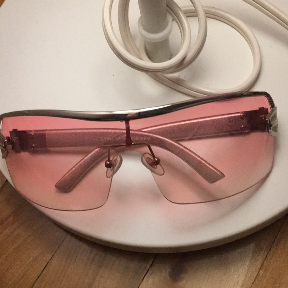 Y2k pink sunglasses